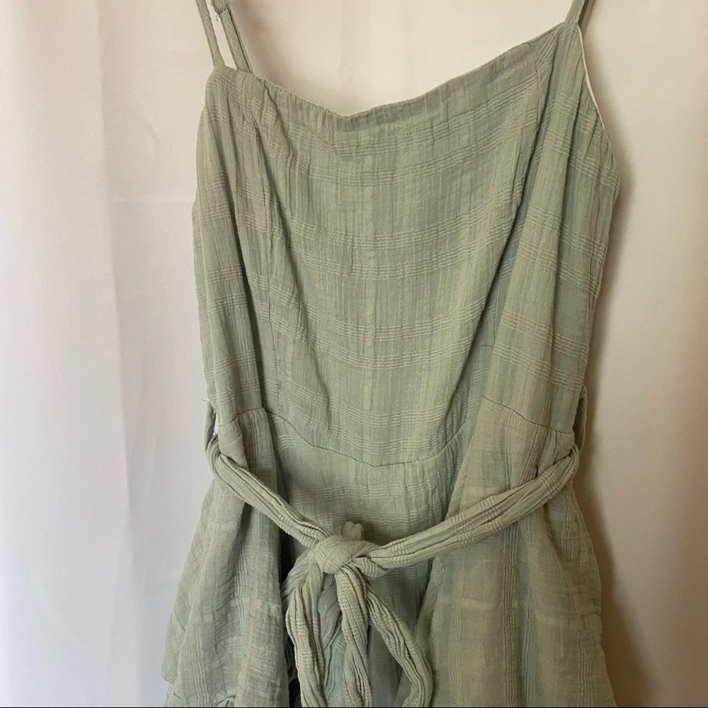 sage green green romper - Picture 4 of 6